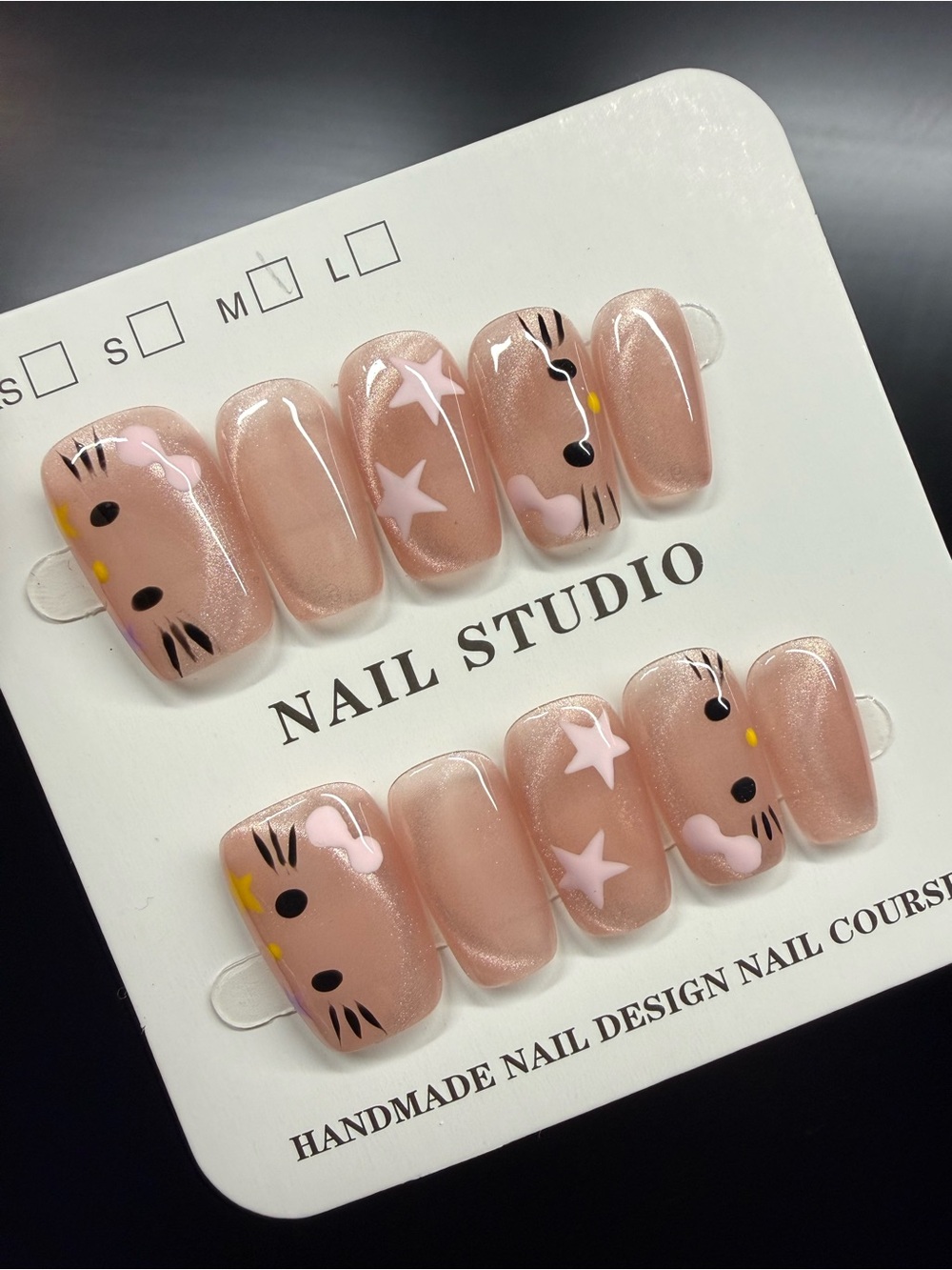 Hello Kitty Pink Star Press-On Nail Set Medium